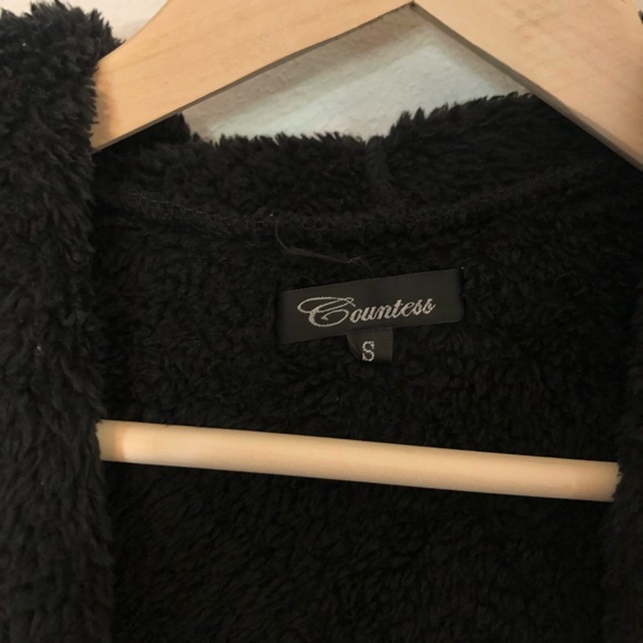 Hooded Fleece Vest - Picture 3 of 4